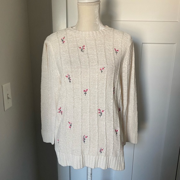 LOFT Sweaters - LOFT Floral Embroidered Sweater